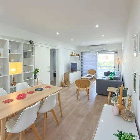 Modern 2br Retreat In Sleeps 4 *