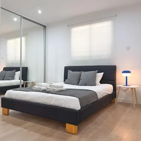 Modern 2br Retreat In Sleeps 4 *