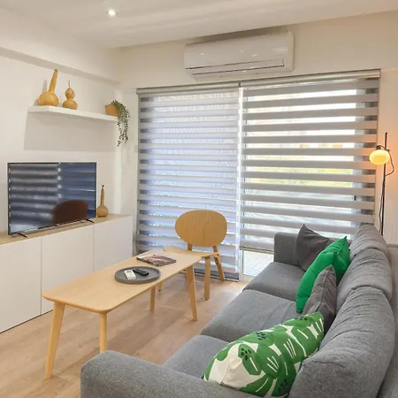 Apartment Modern 2br Retreat In Sleeps 4 Nikosia